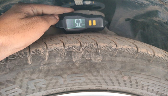 2024 Mahindra XUV 3XO MX3 1.2 L TCMPFI AT, Petrol, Automatic, 16,504 km, tyre