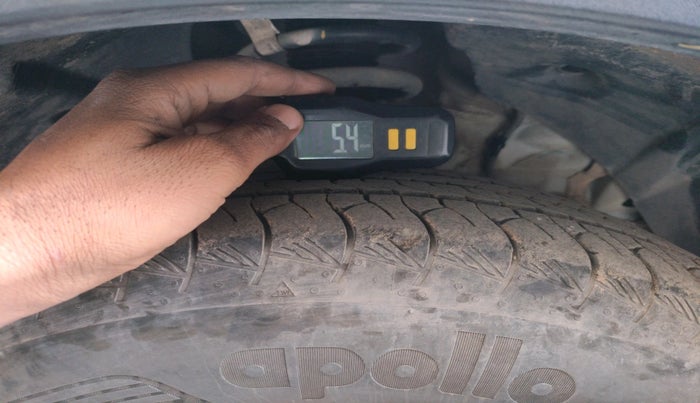 2024 Mahindra XUV 3XO MX3 1.2 L TCMPFI AT, Petrol, Automatic, 16,504 km, tyre