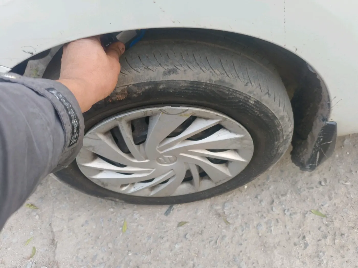 2021 Maruti Ertiga VXI CNG, CNG, Manual, 71,903 km, tyre