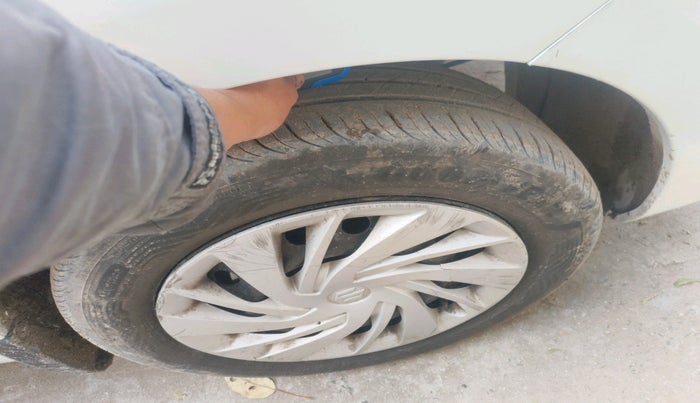 2021 Maruti Ertiga VXI CNG, Petrol, Manual, 71,903 km, tyre