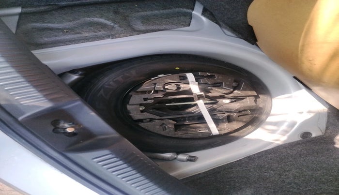 2021 Volkswagen Polo COMFORTLINE 1.0L TSI AT, Petrol, Automatic, 54,358 km, tyre