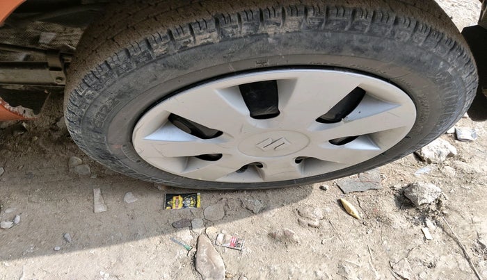 2014 Maruti Alto K10 VXI, Petrol, Manual, 72,296 km, tyre