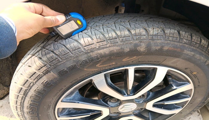 2017 Maruti Dzire VXI, Petrol, Manual, 1,88,810 km, tyre