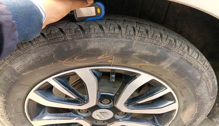 2017 Maruti Dzire VXI, Petrol, Manual, 1,88,810 km, tyre