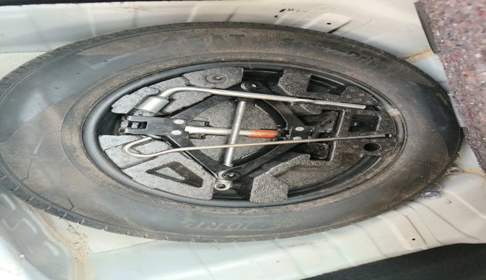 2022 Tata PUNCH ACCOMPLISHED MT, Petrol, Manual, 35,214 km, tyre