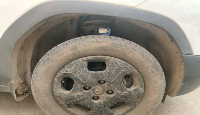 2022 Tata PUNCH ACCOMPLISHED MT, Petrol, Manual, 35,214 km, tyre