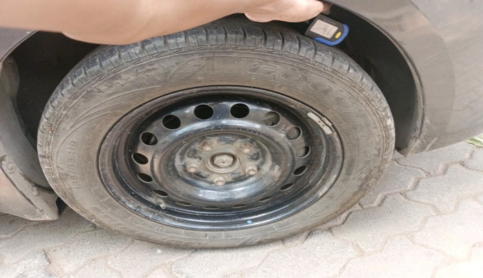 2013 Maruti Ertiga VDI, Diesel, Manual, 1,38,744 km, tyre