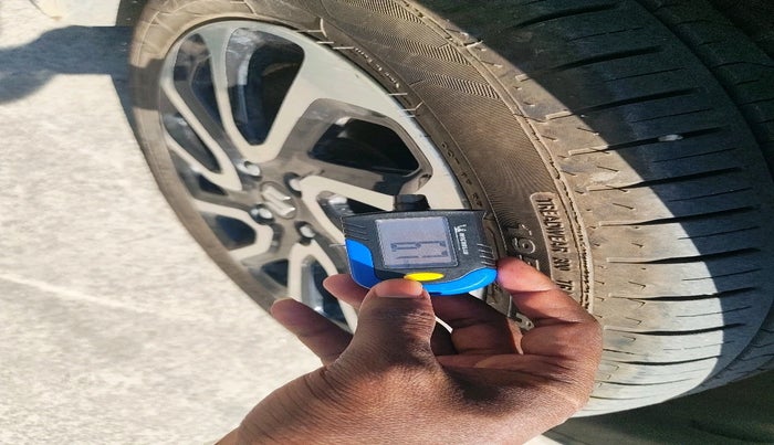 2023 Maruti Baleno ALPHA 1.2 AGS, Petrol, Automatic, 9,199 km, tyre