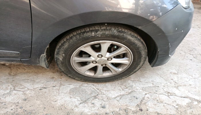 2014 Hyundai Grand i10 ASTA 1.1 CRDI, Diesel, Manual, 1,05,980 km, tyre