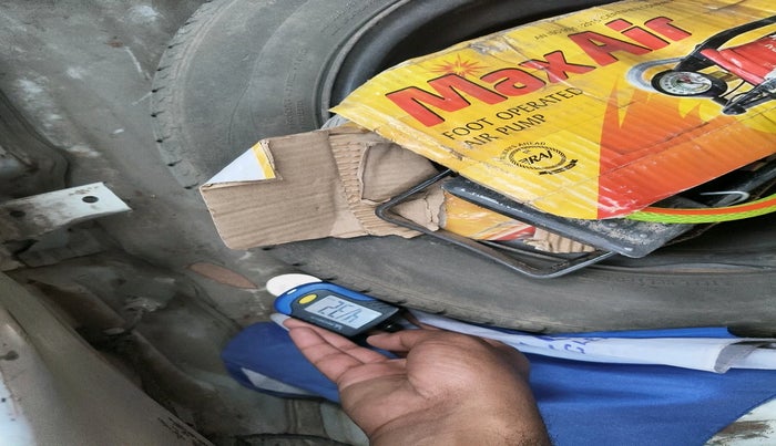 2018 Hyundai Eon ERA +, Petrol, Manual, 52,412 km, tyre