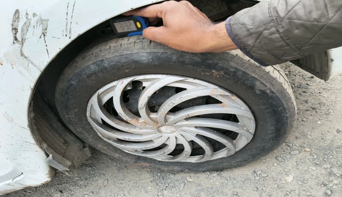 2018 Hyundai Eon ERA +, Petrol, Manual, 52,412 km, tyre