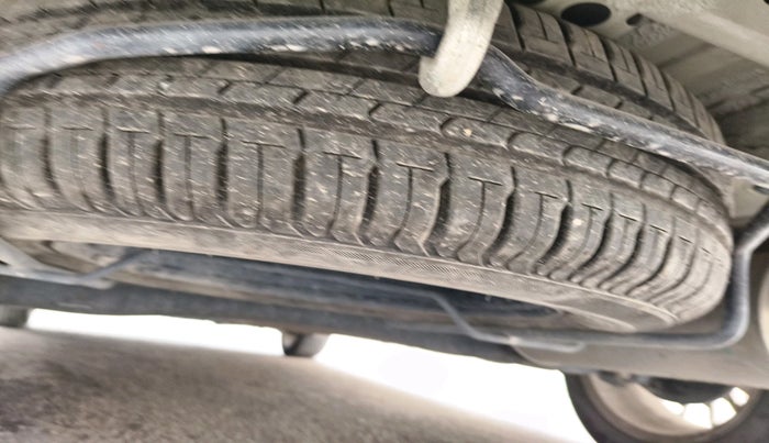 2021 Maruti XL6 ALPHA AT, Petrol, Automatic, 25,093 km, tyre