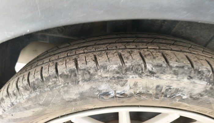 2021 Maruti XL6 ALPHA AT, Petrol, Automatic, 25,093 km, tyre