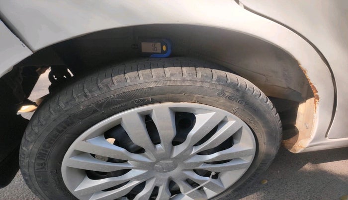 2015 Maruti Wagon R 1.0 VXI, Petrol, Manual, 85,612 km, tyre