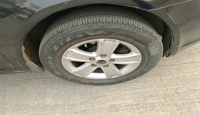 2012 Skoda Laura AMBITION 2.0 TDI CR MT, Diesel, Manual, 94,729 km, tyre