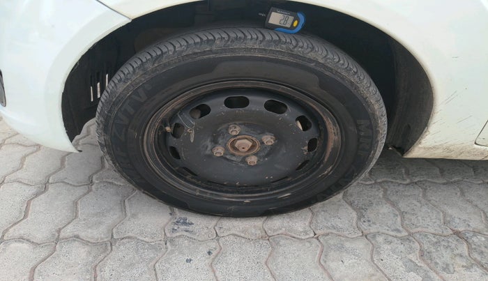 2014 Ford Figo ZXI 1.4 DIESEL, Diesel, Manual, 1,31,816 km, tyre