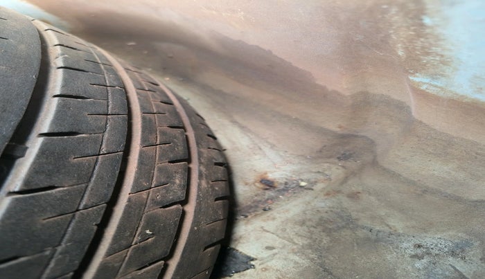 2014 Ford Figo ZXI 1.4 DIESEL, Diesel, Manual, 1,31,816 km, tyre