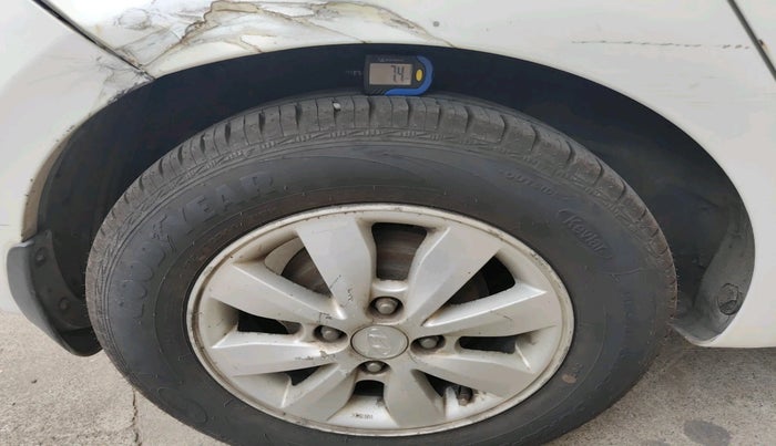 2013 Hyundai i20 SPORTZ 1.2, Petrol, Manual, 74,457 km, tyre