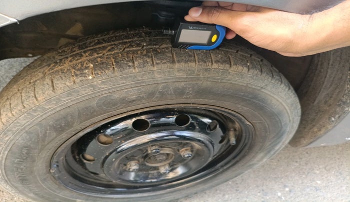 2016 Maruti Wagon R 1.0 LXI CNG, CNG, Manual, 1,80,143 km, tyre