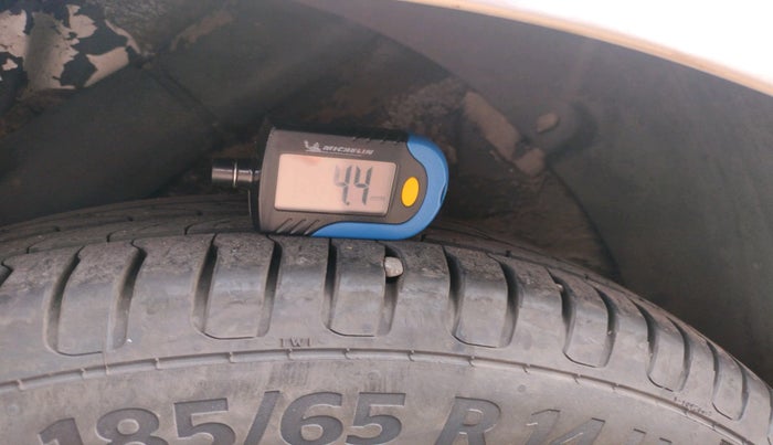 2010 Hyundai i20 MAGNA 1.2, Petrol, Manual, 1,34,233 km, tyre