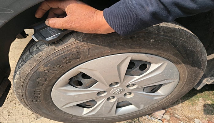 2018 Hyundai Creta E PLUS 1.6 PETROL, Petrol, Manual, 34,918 km, tyre