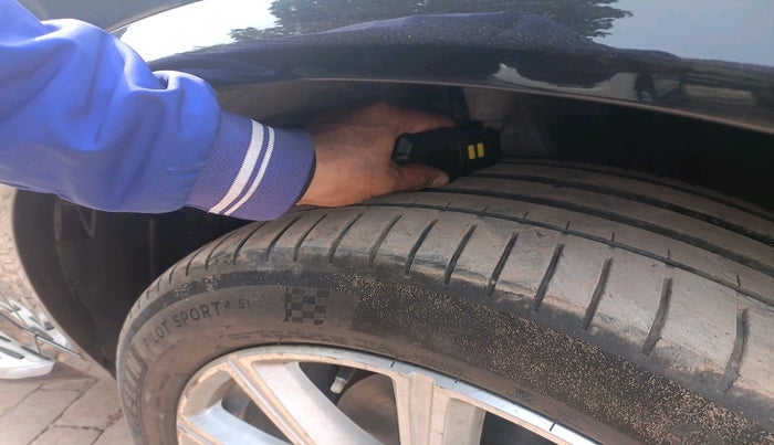 2017 Volvo XC 90 D5 Inscription, Diesel, Automatic, 84,053 km, tyre