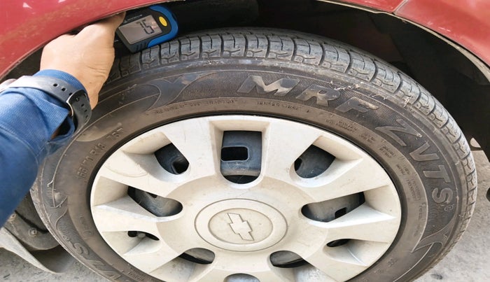 2011 Chevrolet Spark LT 1.0, Petrol, Manual, 29,957 km, tyre