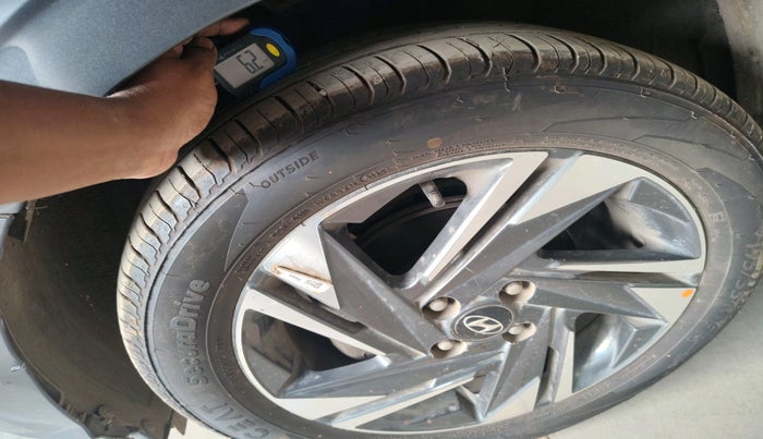 2020 Hyundai NEW I20 ASTA 1.2 AT, Petrol, Automatic, 37,739 km, tyre