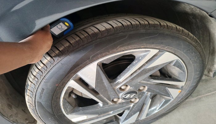 2020 Hyundai NEW I20 ASTA 1.2 AT, Petrol, Automatic, 37,739 km, tyre