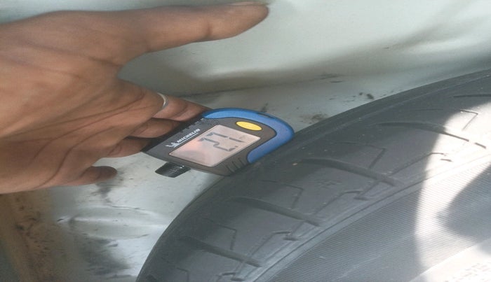 2023 Maruti Dzire LXI, Petrol, Manual, 48,821 km, tyre