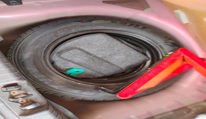 2019 Hyundai Elite i20 ASTA 1.2 (O), Petrol, Manual, 73,448 km, tyre