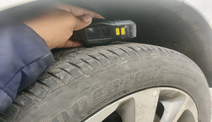 2016 Hyundai Elite i20 ASTA 1.2, Petrol, Manual, 61,734 km, tyre