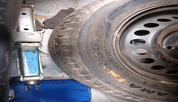 2016 Hyundai Grand i10 SPORTZ 1.2 KAPPA VTVT, Petrol, Manual, 49,684 km, tyre