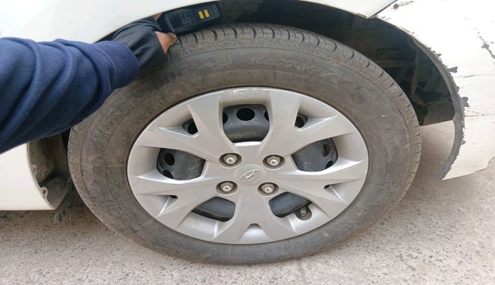 2016 Hyundai Grand i10 SPORTZ 1.2 KAPPA VTVT, Petrol, Manual, 49,684 km, tyre