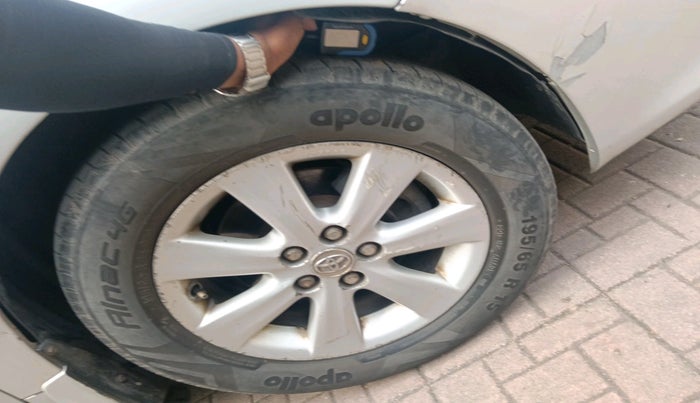 2011 Toyota Corolla Altis VL AT PETROL, Petrol, Automatic, 2,03,363 km, tyre