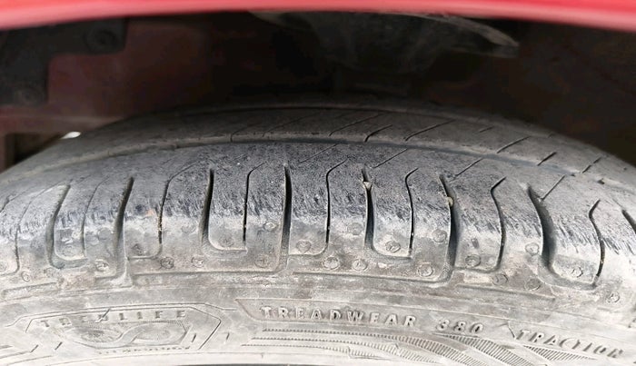 2014 Hyundai Eon MAGNA +, Petrol, Manual, 41,058 km, tyre