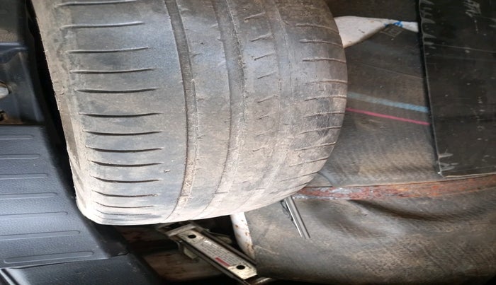 2016 Maruti Wagon R 1.0 VXI, Petrol, Manual, 1,18,236 km, tyre