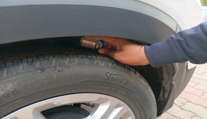 2022 KIA SONET HTK PLUS 1.2, Petrol, Manual, 6,212 km, tyre