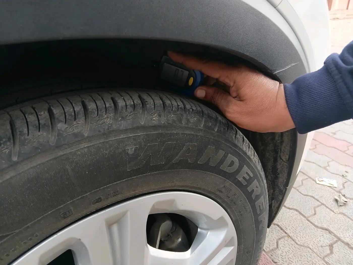 2022 KIA SONET HTK PLUS 1.2, CNG, Manual, 6,212 km, tyre