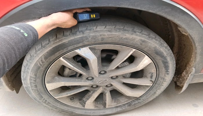 2021 Mahindra XUV300 W8 (O) 1.5 DIESEL, Diesel, Manual, 93,000 km, tyre