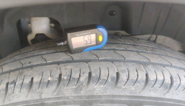 2023 Mahindra XUV300 W4 1.2 PETROL, Petrol, Manual, 21,064 km, tyre