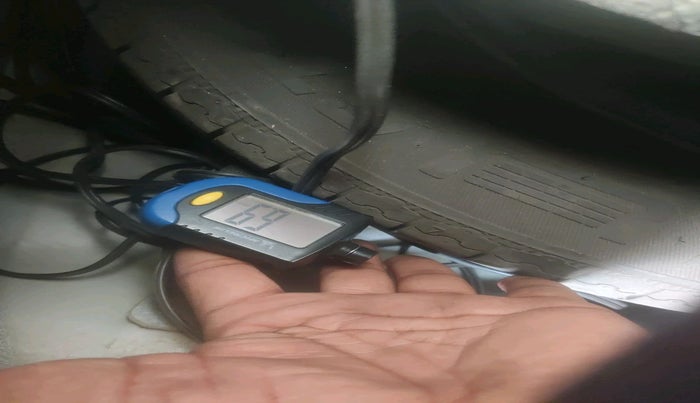 2023 Mahindra XUV300 W4 1.2 PETROL, Petrol, Manual, 21,064 km, tyre