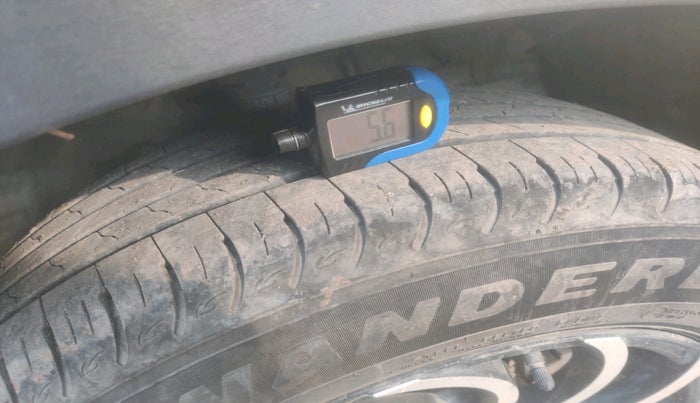 2023 Mahindra XUV300 W4 1.2 PETROL, Petrol, Manual, 21,064 km, tyre