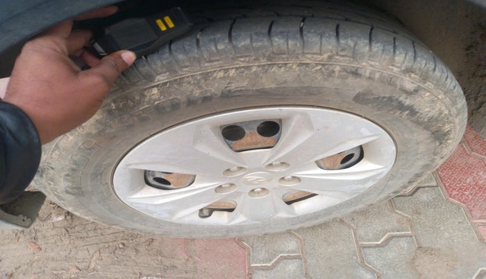 2016 Hyundai Creta E PLUS 1.4 DIESEL, Diesel, Manual, 3,05,155 km, tyre