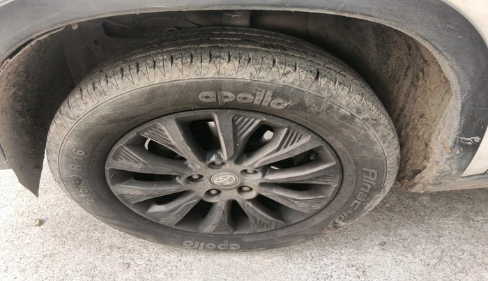 2022 Toyota URBAN CRUISER HIGH GRADE MT, Petrol, Manual, 1,71,012 km, tyre