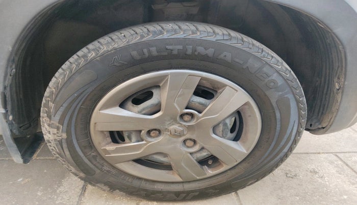 2016 Renault Kwid RXT 1.0 AMT, Petrol, Automatic, 44,467 km, tyre