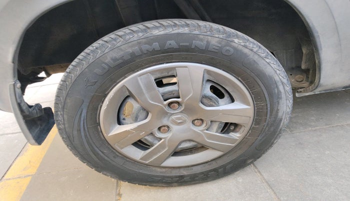 2016 Renault Kwid RXT 1.0 AMT, Petrol, Automatic, 44,467 km, tyre