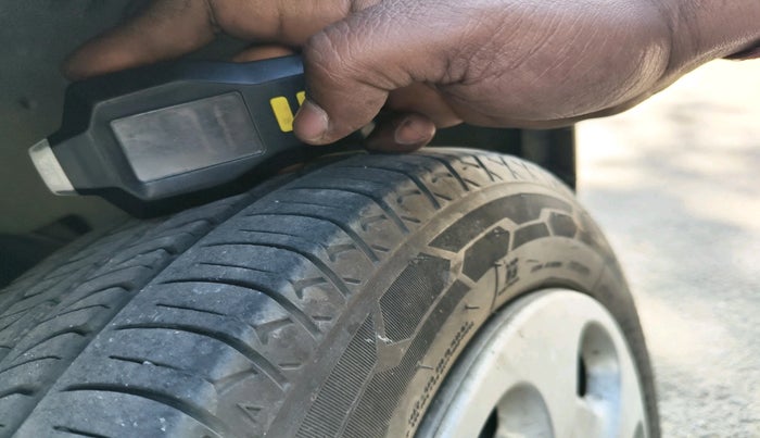 2015 Tata Nano TWIST XTA, Petrol, Automatic, 29,425 km, tyre