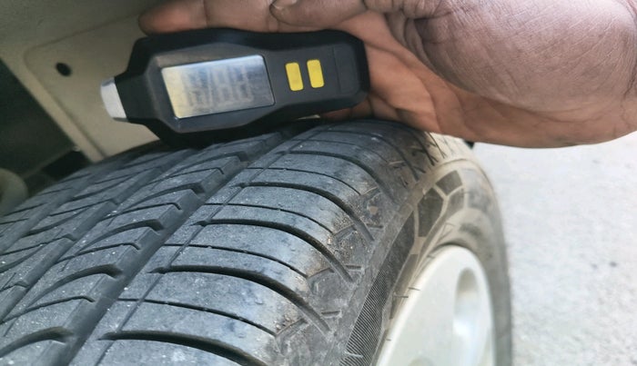 2015 Tata Nano TWIST XTA, Petrol, Automatic, 29,425 km, tyre