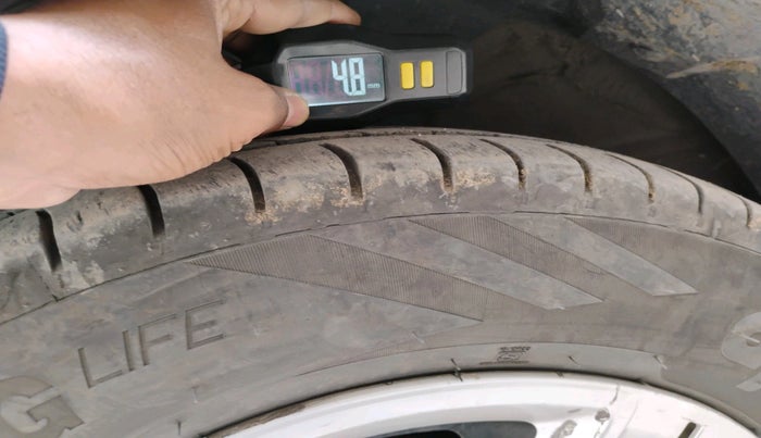 2020 Renault TRIBER RXL MT, Petrol, Manual, 1,51,050 km, tyre